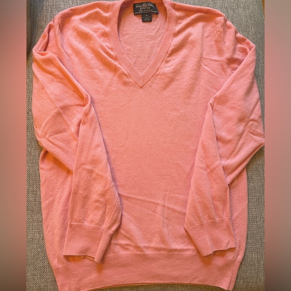 Brooks Brothers Pink Cashmere V Neck Sweater - Picture 3 of 9